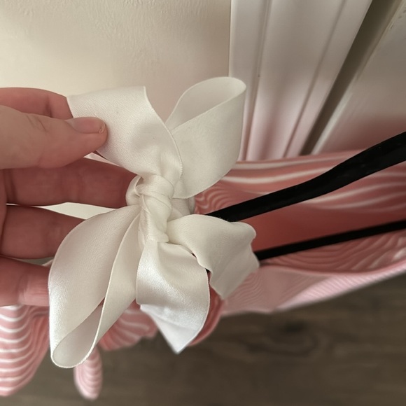 NEW CONDITION ⭐️ Pink and White Coquette off the shoulder top with bow - Picture 2 of 3